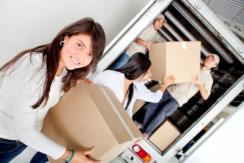 Local removal truck hire supporting household and office moves in SE16