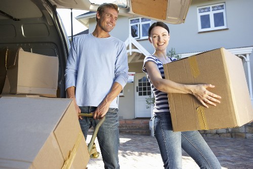 Bermondsey removals pricing options for flats, houses, and local moves
